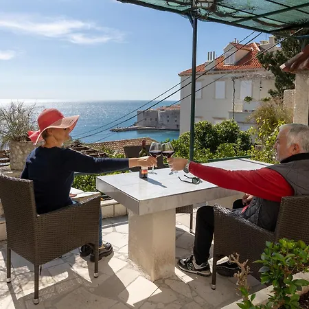 フローラ アパート *