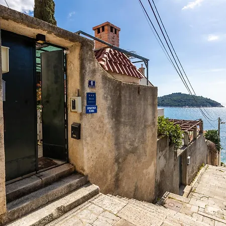 フローラ ドゥブロブニク