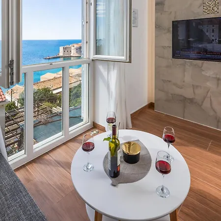 公寓 弗罗拉公寓 *