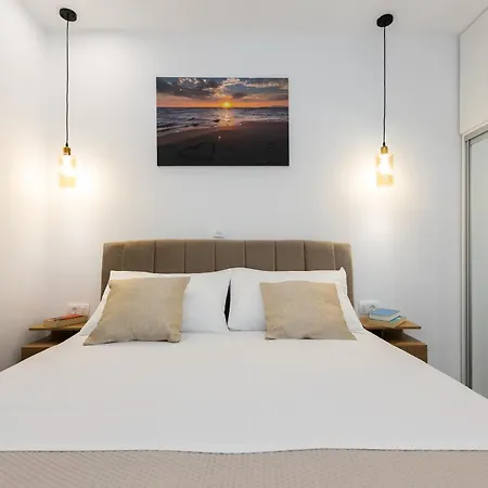 公寓 弗罗拉公寓 *