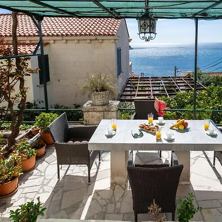 弗罗拉公寓 * 杜布罗夫尼克